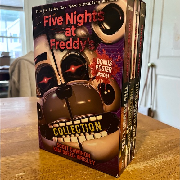 *SOLD* ..FNAF - Five Nights At Freddys, Book Collection Of 3 - Picture 6 of 7